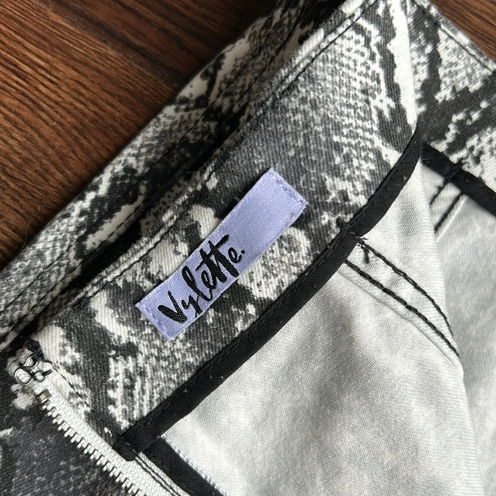 Vylette Snakeskin Printed Skirt | Mini Skirt | Snakeskin Skirt | Snakeskin
